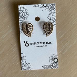 NWT Alex and Ani Princess of Hearts Heart Earrings